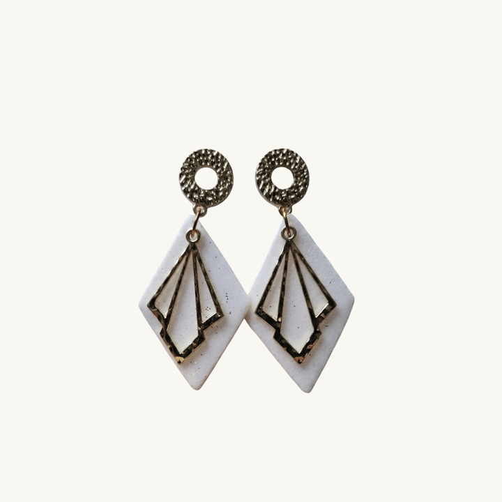 Albatre - Boucles d'oreilles géométriques Art Déco effet roche blanche et or